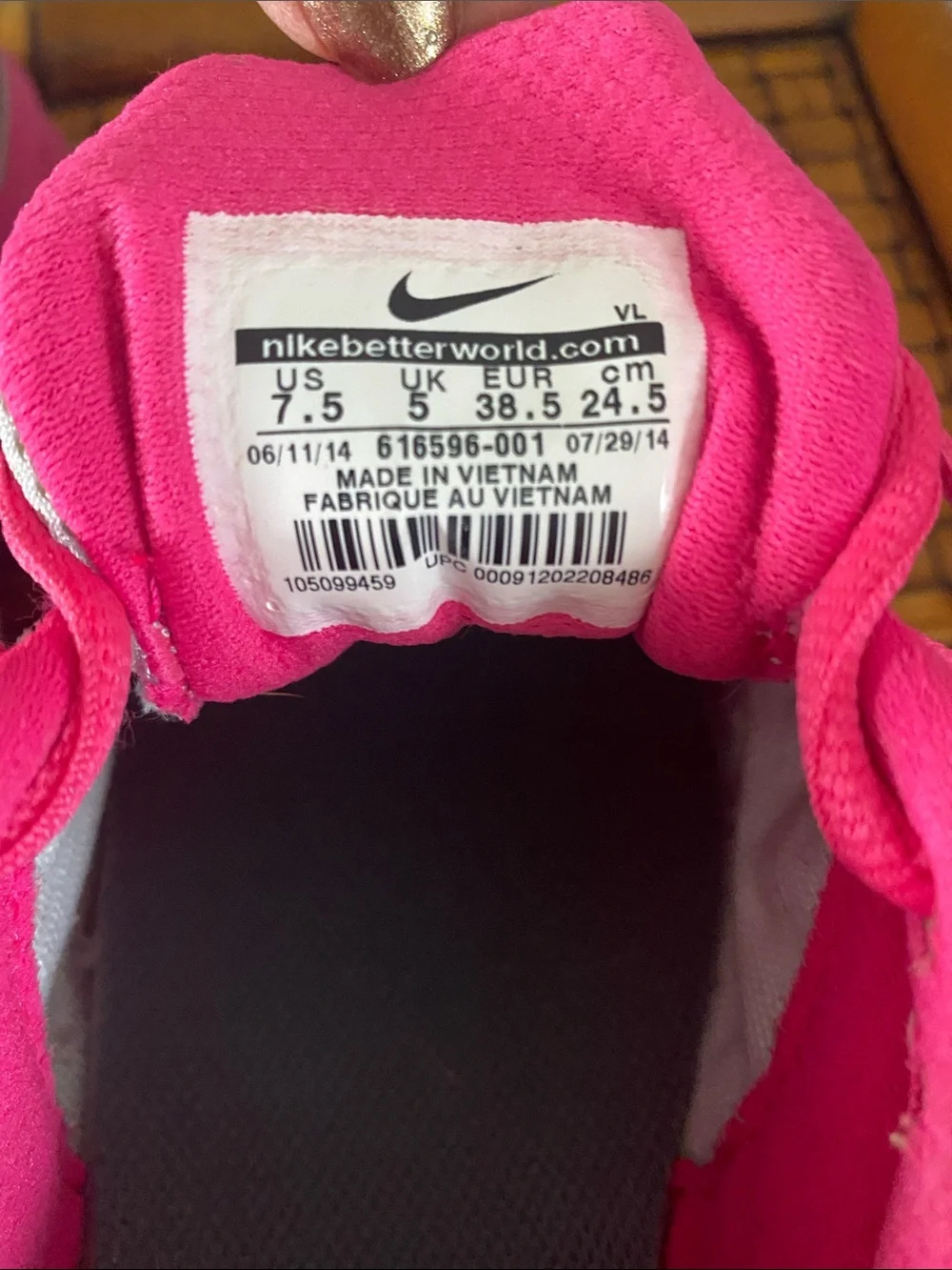 Nike Air Shoes 7.5 Y2K Retro Athleisure Beach Running Casual Track Y2K Everyday
